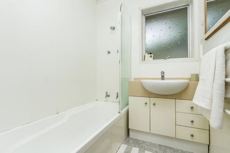 Photo of property in 1/70 Alton Avenue, Hillcrest, Auckland, 0627