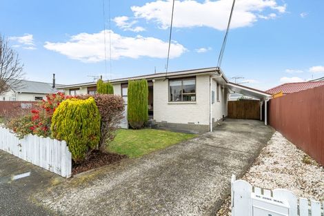 Photo of property in 2/48 Kowhai Avenue, Ebdentown, Upper Hutt, 5018