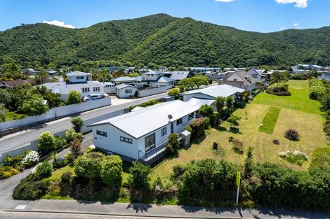Photo of property in 247b Waikawa Road, Waikawa, Picton, 7220