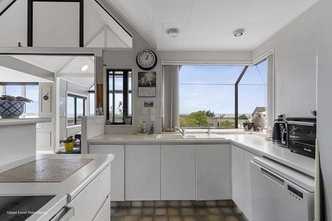 Photo of property in 253 Pohutukawa Avenue, Ohope, 3121