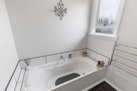 Photo of property in 34 Nottingham Avenue, Awapuni, Palmerston North, 4412