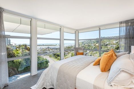 Photo of property in 6 Challenger Lane, Redcliffs, Christchurch, 8081