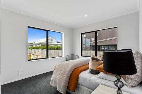 Photo of property in 1 Koura Drive, Red Beach, 0932