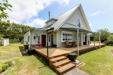 Photo of property in 600 Inland Road North, Onaero, Waitara, 4383