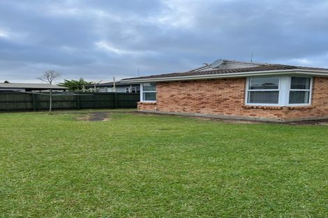 Photo of property in 2/22 Idlewild Avenue, Mangere, Auckland, 2022