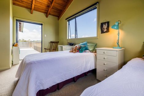 Photo of property in 12/199 Birdwood Road, Massey, Auckland, 0614