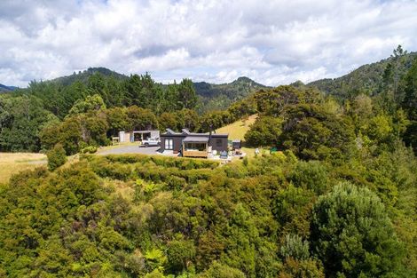 Photo of property in 61 Spikes Way, Whitianga, 3510