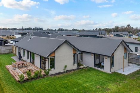 Photo of property in 12 Springbrook Close, Rangiora, 7400