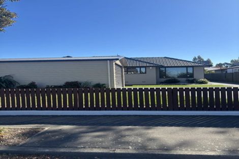 Photo of property in 207 Wainoni Road, Avondale, Christchurch, 8061