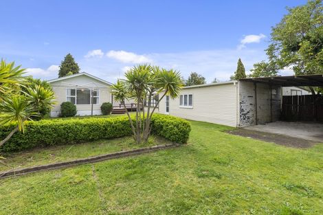 Photo of property in 15 Clyde Street, Utuhina, Rotorua, 3015