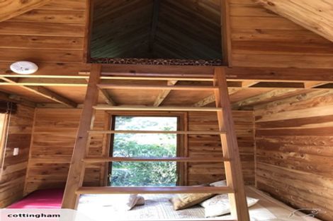 Photo of property in 128 Lone Kauri Road, Karekare, Auckland, 0772