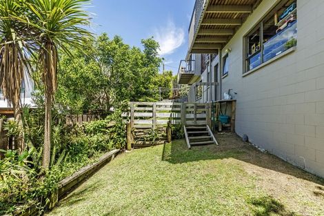Photo of property in 1/15 Deep Creek Road, Waiake, Auckland, 0630