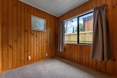 Photo of property in 1 Cochrane Avenue, Arkles Bay, Whangaparaoa, 0932