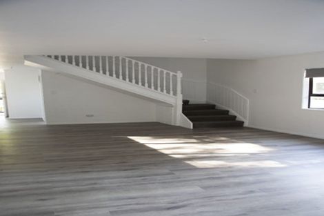 Photo of property in 2/128 Manuka Road, Bayview, Auckland, 0629