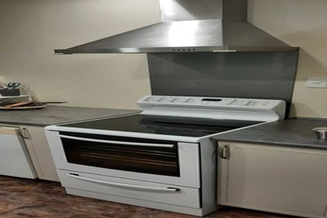 Photo of property in 60 Moore Street, Hillcrest, Auckland, 0627