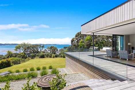 Photo of property in 17 Rangimaarie Crescent, Snells Beach, 0920