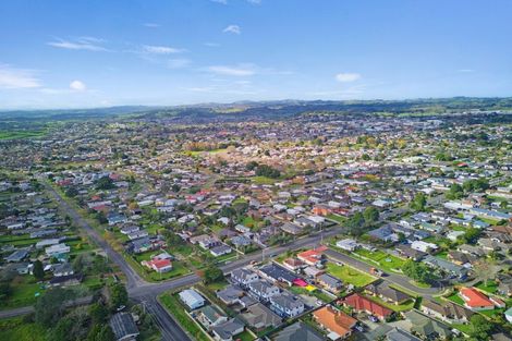 Photo of property in 124 Helvetia Road, Pukekohe, 2120