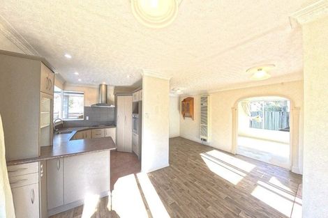 Photo of property in 1 Dresdan Court, Hokowhitu, Palmerston North, 4410
