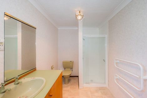 Photo of property in 92 Ngaio Road, Waikanae, 5036