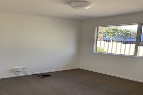 Photo of property in 7 Andros Place, Unsworth Heights, Auckland, 0632