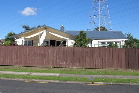 Photo of property in 93 Edgewater Drive, Pakuranga, Auckland, 2010