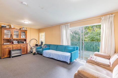 Photo of property in 11 Kilcar Place, Massey, Auckland, 0614