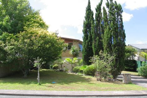 Photo of property in 25 Salamanca Road, Sunnynook, Auckland, 0620