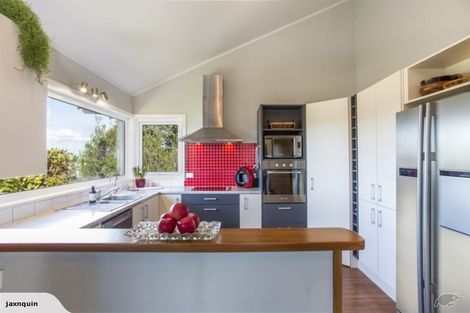 Photo of property in 21 Makepiece Place, Chatswood, Auckland, 0626