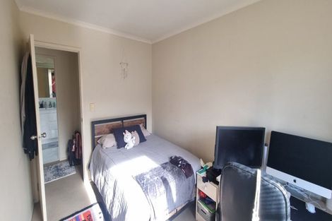 Photo of property in 47 Tiri Tiri Road, Birkdale, Auckland, 0626