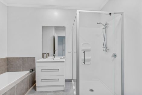 Photo of property in 2/107 Edinburgh Street, Pukekohe, 2120