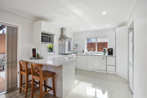 Photo of property in 28a Chesley Place, Half Moon Bay, Auckland, 2012