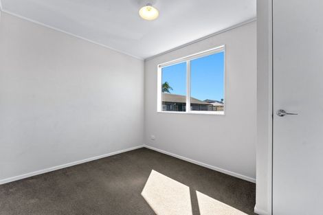 Photo of property in 13a Springs Road, Parakai, 0830