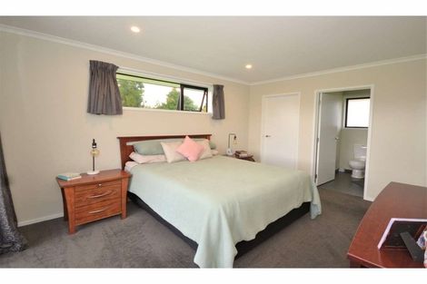 Photo of property in 5 Hoults Way, Kerikeri, 0230