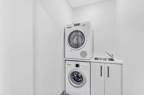 Photo of property in 2/107 Edinburgh Street, Pukekohe, 2120