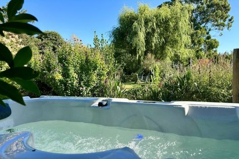 Photo of property in 32 Phillips Street, Tikokino, Waipawa, 4273