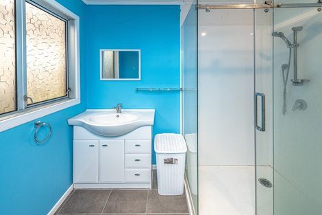 Photo of property in 1 Lupton Street, Waverley, 4510