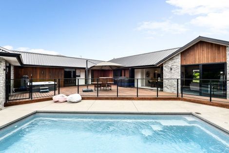 Photo of property in 17 Riverpoint Glade, Flagstaff, Hamilton, 3210