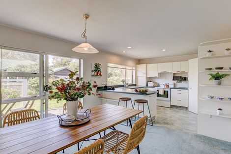 Photo of property in 112 Oxford Street, Tawa, Wellington, 5028