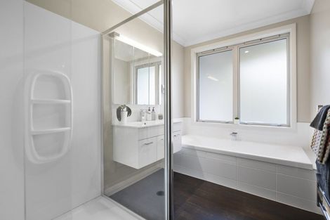 Photo of property in 1 Landing Drive, Pyes Pa, Tauranga, 3112