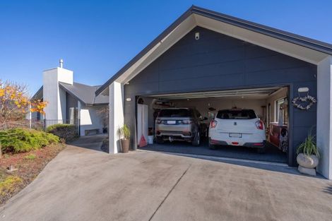 Photo of property in 1 Topping Place, Whitianga, 3510