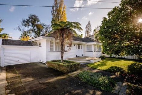 Photo of property in 9 Minchin Crescent, St Andrews, Hamilton, 3200