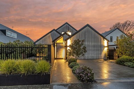 Photo of property in 18 Clissold Street, Merivale, Christchurch, 8014