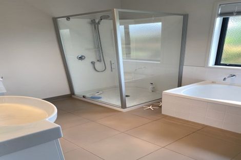 Photo of property in 2 Wakatere Place, Thames, 3500