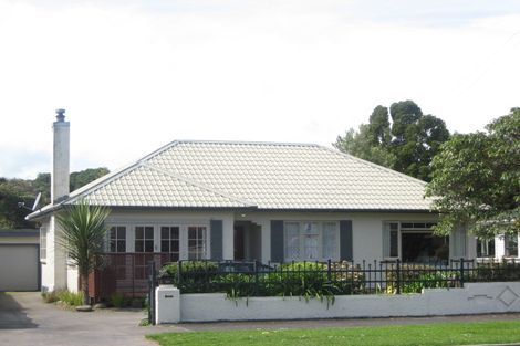 Photo of property in 121 Govett Avenue, Frankleigh Park, New Plymouth, 4310