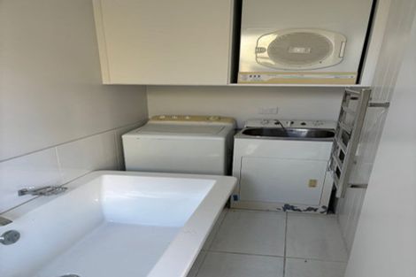 Photo of property in 1/30 Princes Street, Northcote Point, Auckland, 0627