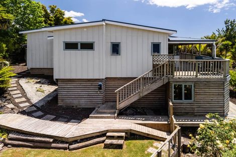 Photo of property in 1 Waterview Place, Haruru, 0204