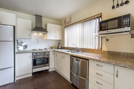 Photo of property in 11 Pengelly Place, Parakai, 0830