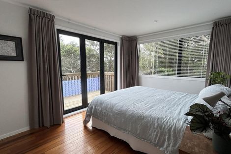 Photo of property in 56 Valley View Road, Glenfield, Auckland, 0629