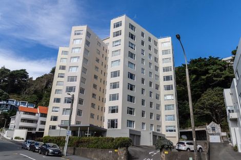 Photo of property in Wharenui Apartments, 274 Oriental Parade, Oriental Bay, Wellington, 6011
