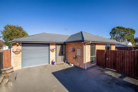 Photo of property in 4/123 Sawyers Arms Road, Northcote, Christchurch, 8052